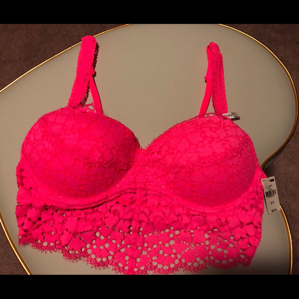 Victoria’s Secret Pink Lace Bralette. NWT